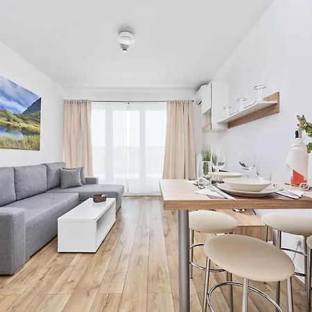 아파트 Krakowska 39 With Ac & Parking & Loggia By Renters *