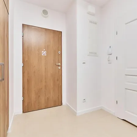 아파트 Krakowska 39 With Ac & Parking & Loggia By Renters