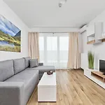 Krakowska 39 With Ac & Parking & Loggia By Renters Apartmán Vratislav