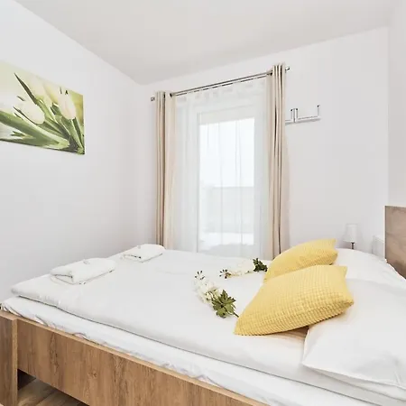 Apartment Krakowska 39 With Ac & Parking & Loggia By Renters Wroclaw