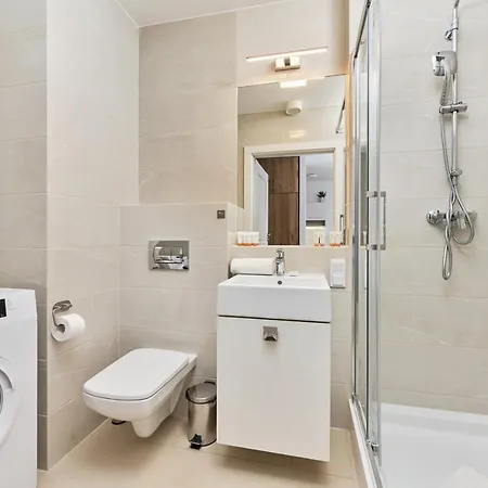 Apartment Krakowska 39 With Ac & Parking & Loggia By Renters *