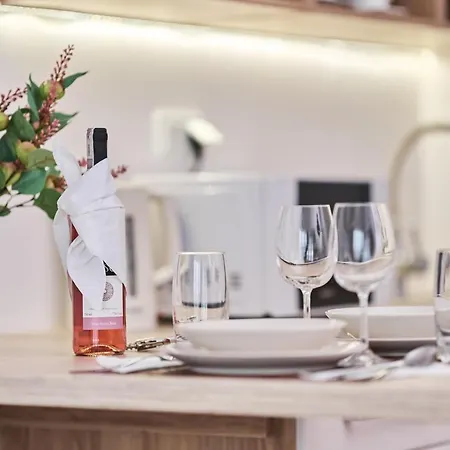 Krakowska 39 With Ac & Parking & Loggia By Renters Apartamento Wrocław