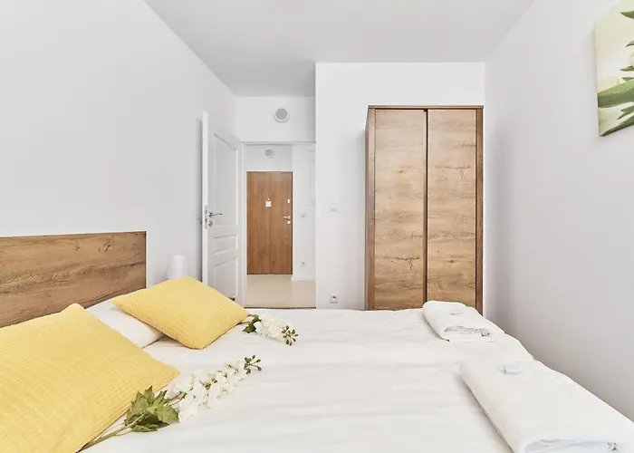 Apartamento Krakowska 39 With Ac & Parking & Loggia By Renters *