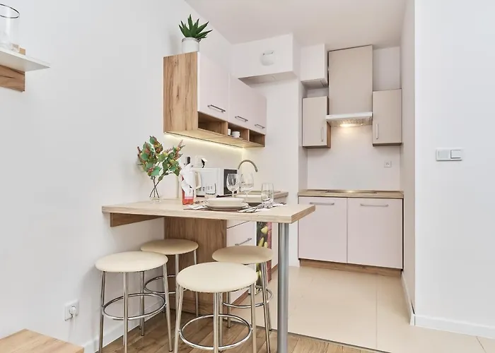 Krakowska 39 With Ac & Parking & Loggia By Renters Lejlighed