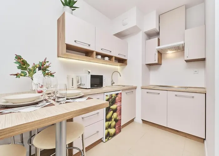 Krakowska 39 With Ac & Parking & Loggia By Renters Apartamento *