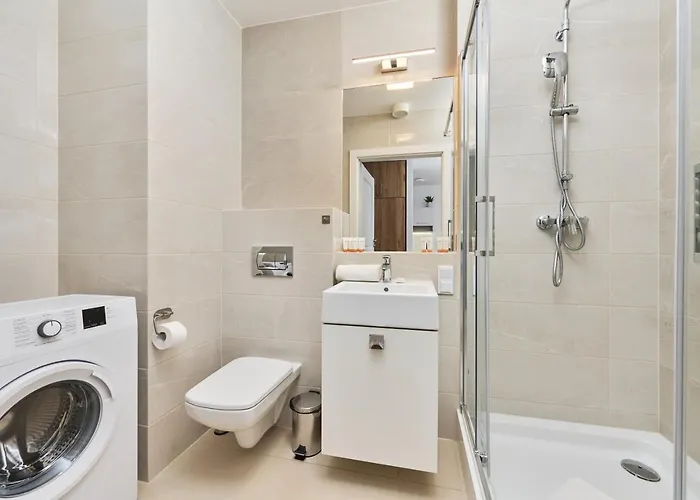 Apartamento Krakowska 39 With Ac & Parking & Loggia By Renters *